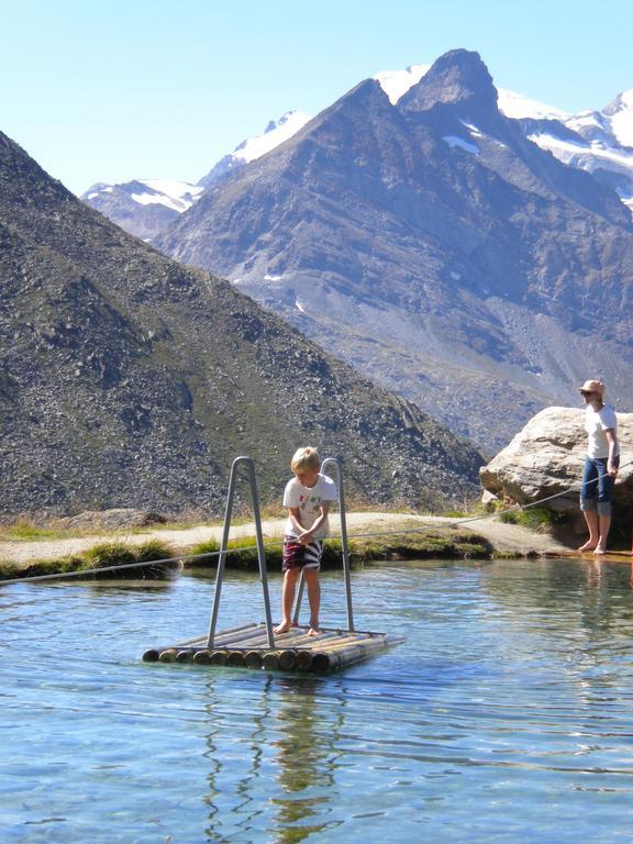 Apartmenthaus Sunshine Saas-Grund Oda fotoğraf